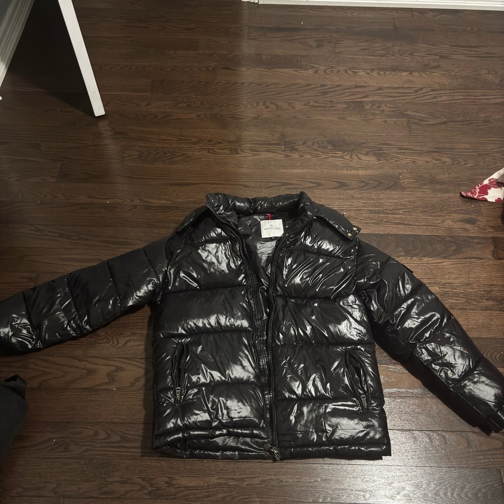 moncler maya